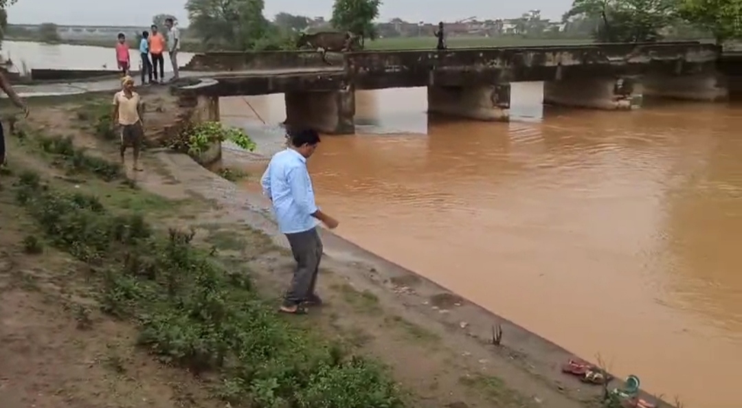 नहर किनारे हादसा