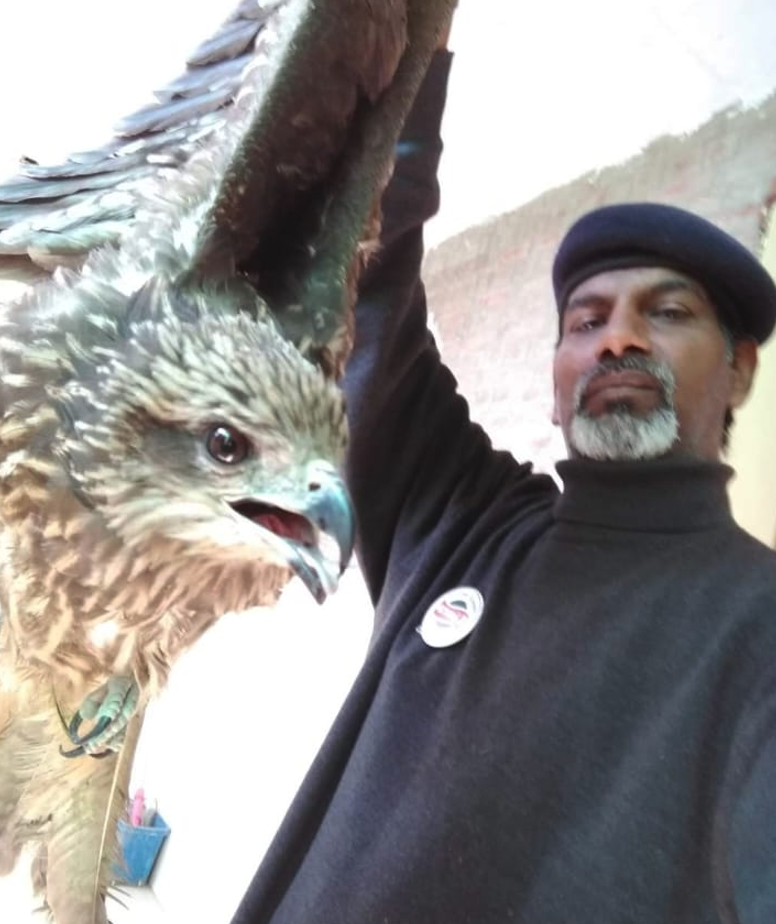 Chandigarh Bird Man Dr Prince Mehra aka Manjeet Singh runs a bird ambulance to save the lives of birds name in India Book of Records