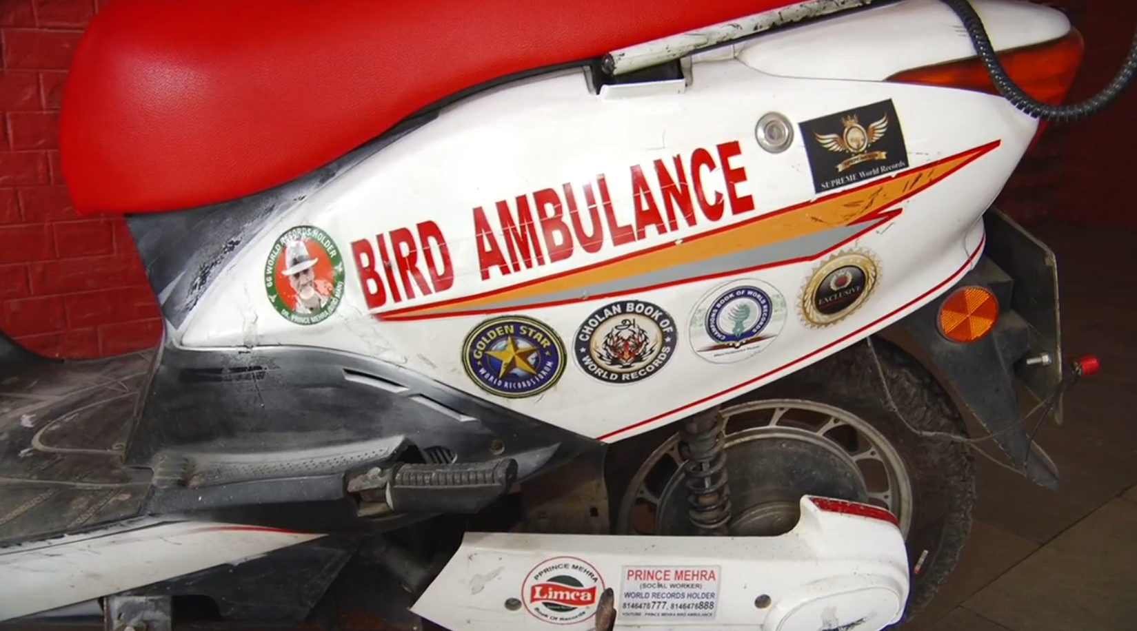 Chandigarh Bird Man Dr Prince Mehra aka Manjeet Singh runs a bird ambulance to save the lives of birds name in India Book of Records