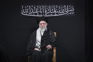 ایران اسرائیل جنگ کے آغاز و اختتام کے بعد خامنہ ای پہلی بار منظر عام پر آئے، عاشورہ کی مجلس میں کی شرکت