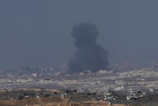 Israeli airstrikes kill 38 Palestinians in Gaza as truce negotiating team heads to Qatar Urdu News