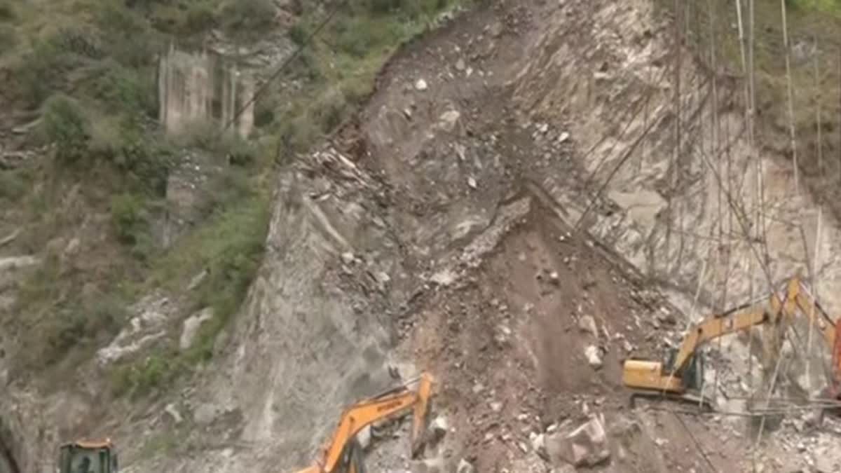 landslide on Jammu Srinagar National Highway