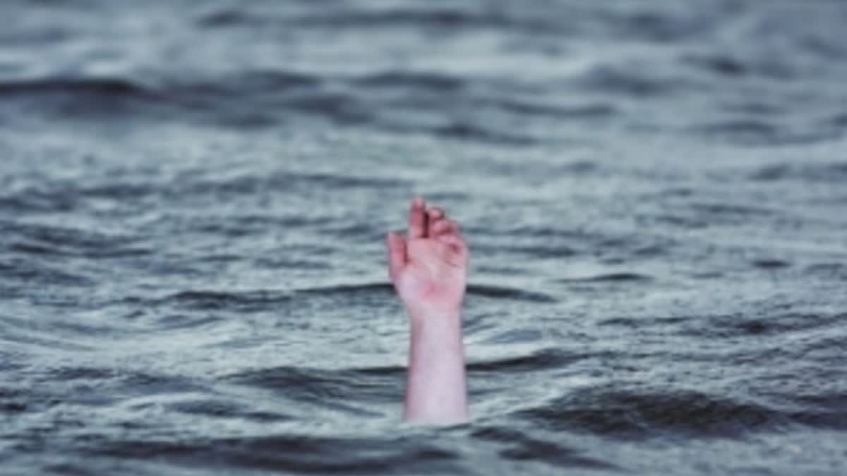 Two fishermen feared drowned