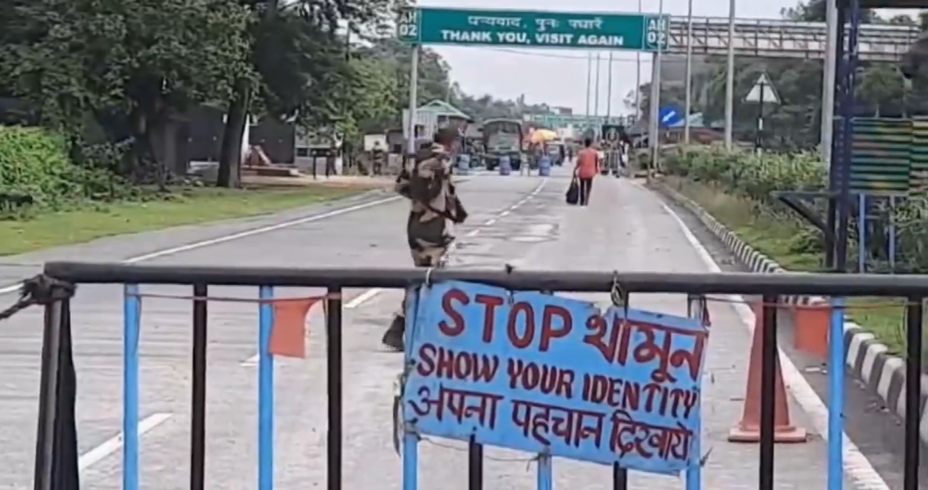 Bangladeshi Nationals In India Returning Through Jalpaiguri Border