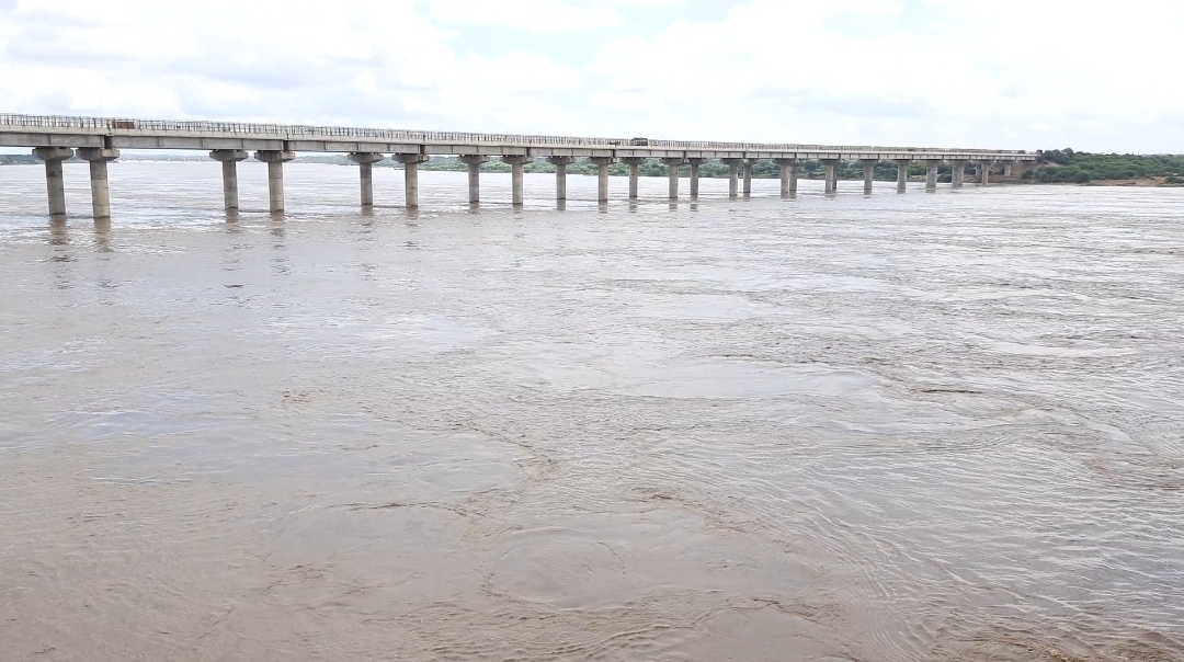 KOTA BARRAGE WATER RELEASED