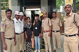 STUDENTS STUCK IN LIFT IN UPPAL