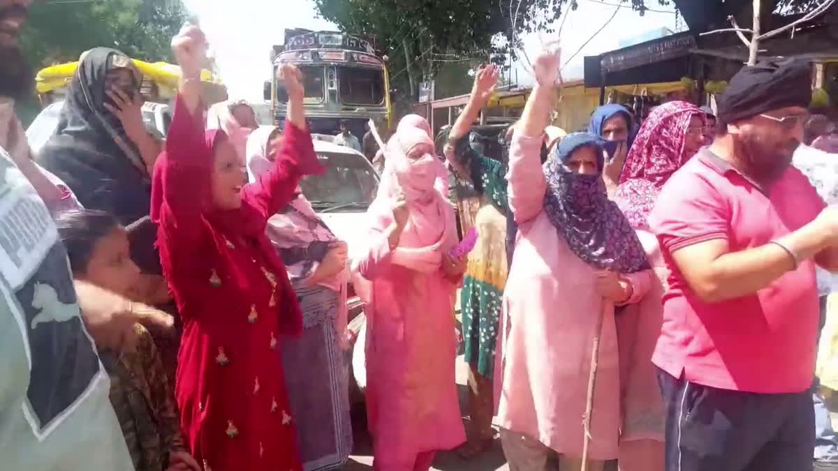 پانی کی عدم دستیابی کے خلاف بارہمولہ میں احتجاج