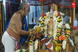 கும்பகோணத்தில் விமர்சையாக நடைபெற்ற ஸ்ரீ நவநீத கிருஷ்ணன் திருக்கல்யாண வைபவம்