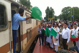 Jan Shatabdi Express Stoppage at Jhargram ETV BHARAT