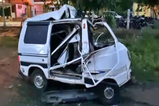 Tamil Nadu: Six of a family including minor killed as van crashes into parked lorry