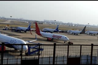 chennai-to-hubballi-flight-pilot-identify-repair-2-hour-delay-new-flight-arranged-by-officers