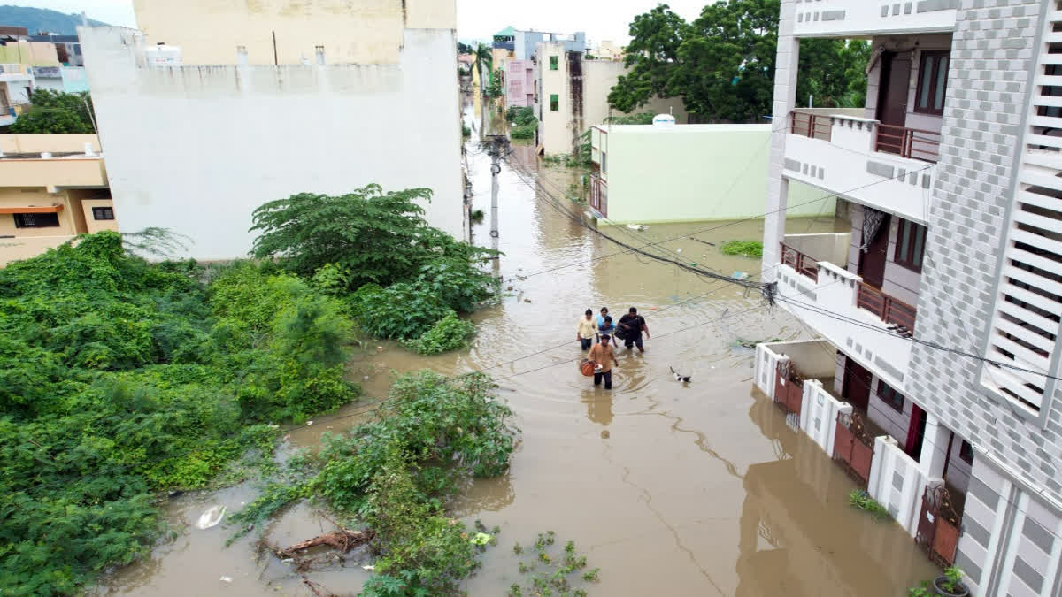 As Water Recedes In Flood-Hit Areas Of Budameru In Andhra, Locals Left With Agony And Despair