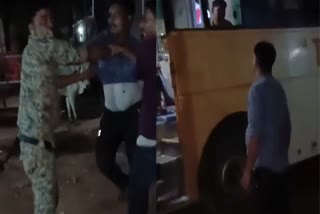 SHEOPUR POLICEMEN FIGHTING