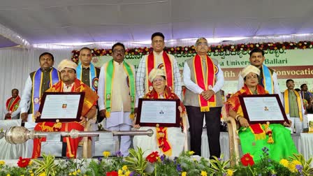 shri-krishnadevaraya-university-confers-honorary-doctorate-to-actress-umashree