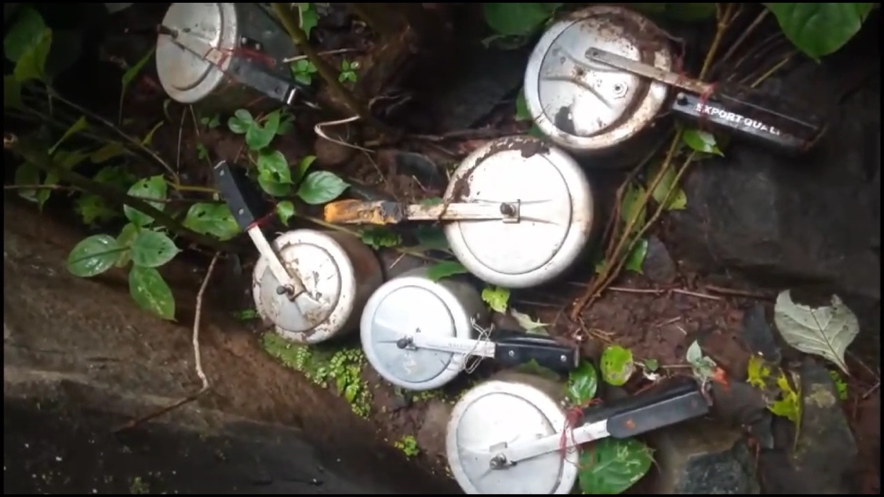 pressure cooker bombs recovered in Kondagaon