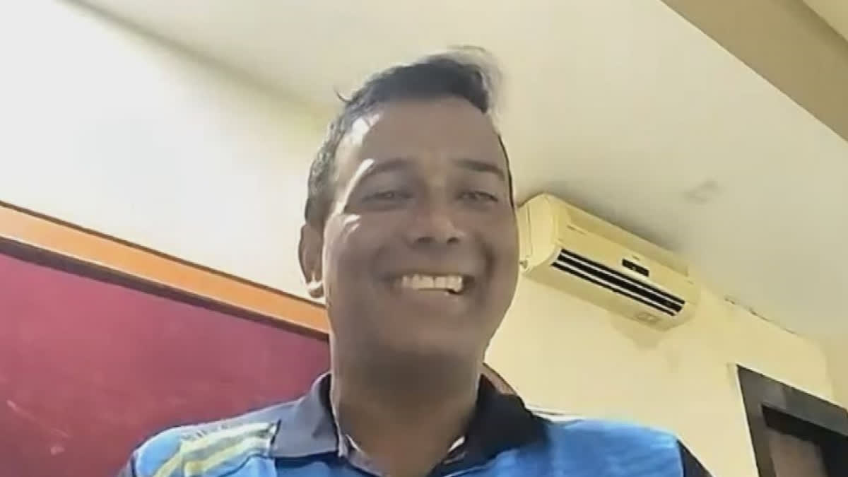 India former skipper Mahendra Singh Dhoni's childhood friend Shabbir Hussain has praised his passion towards cricket in an exclusive interview with ETV Bharat's Rajesh Kumar Singh