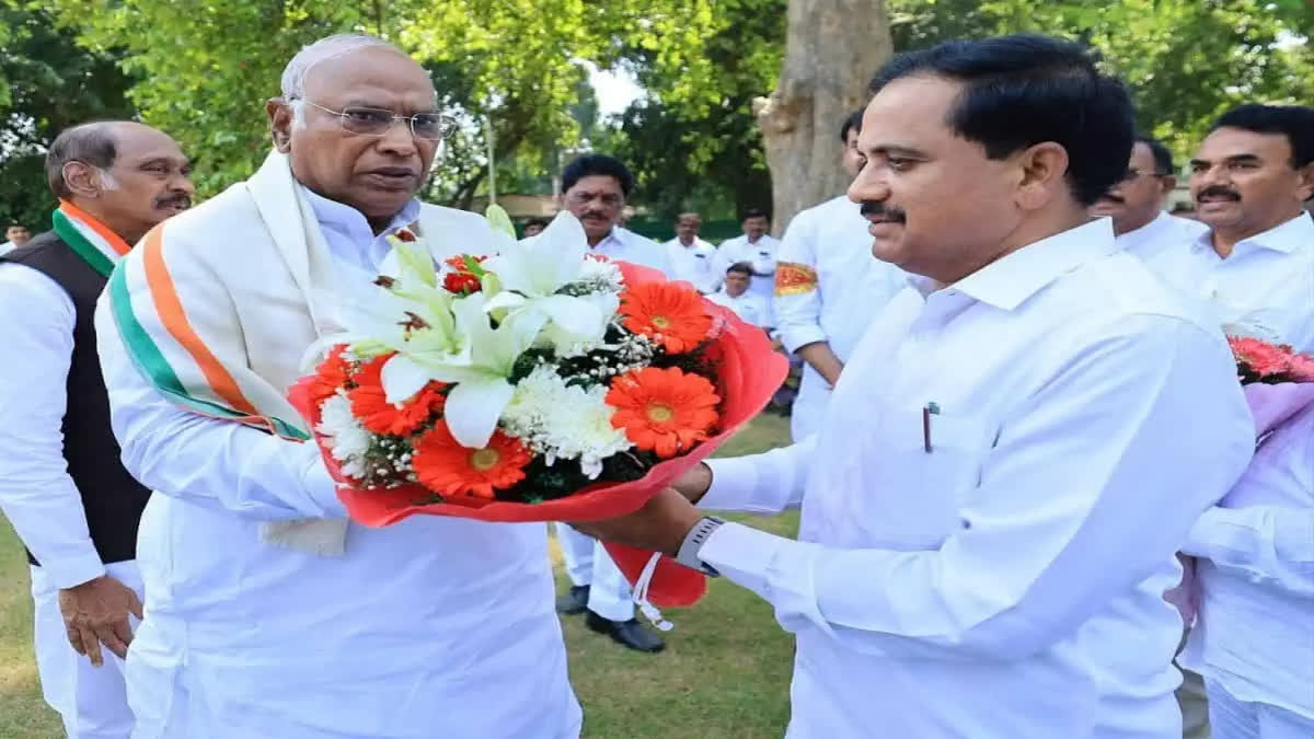 Telangana Legislative Council member Kasireddy Narayana Reddy joins Congress