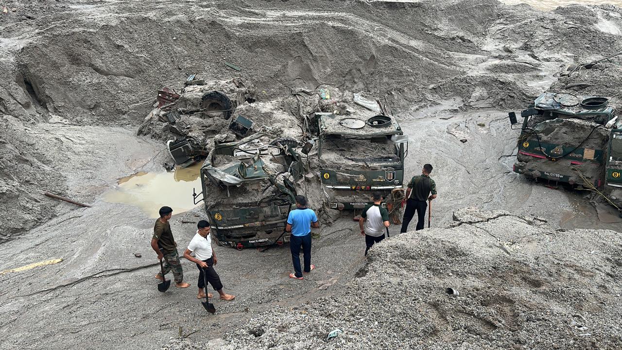 Sikkim flash flood Teesta river mortar shell explodes