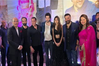 Bollywood superstar Salman Khan attended the grand premiere of the film Dono in Mumbai on Thursday. Helmed by debutant Avnish Barjatya, son of Sooraj Barjatya, Dono also marks the Bollywood debut of Sunny Deol's younger son Rajveer Deol, and Poonam Dhillon's daughter Paloma. On Thursday night, Salman took to his social media handle to wish his best to the Dono team.