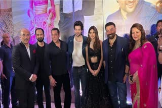 Salman Khan with Dono team