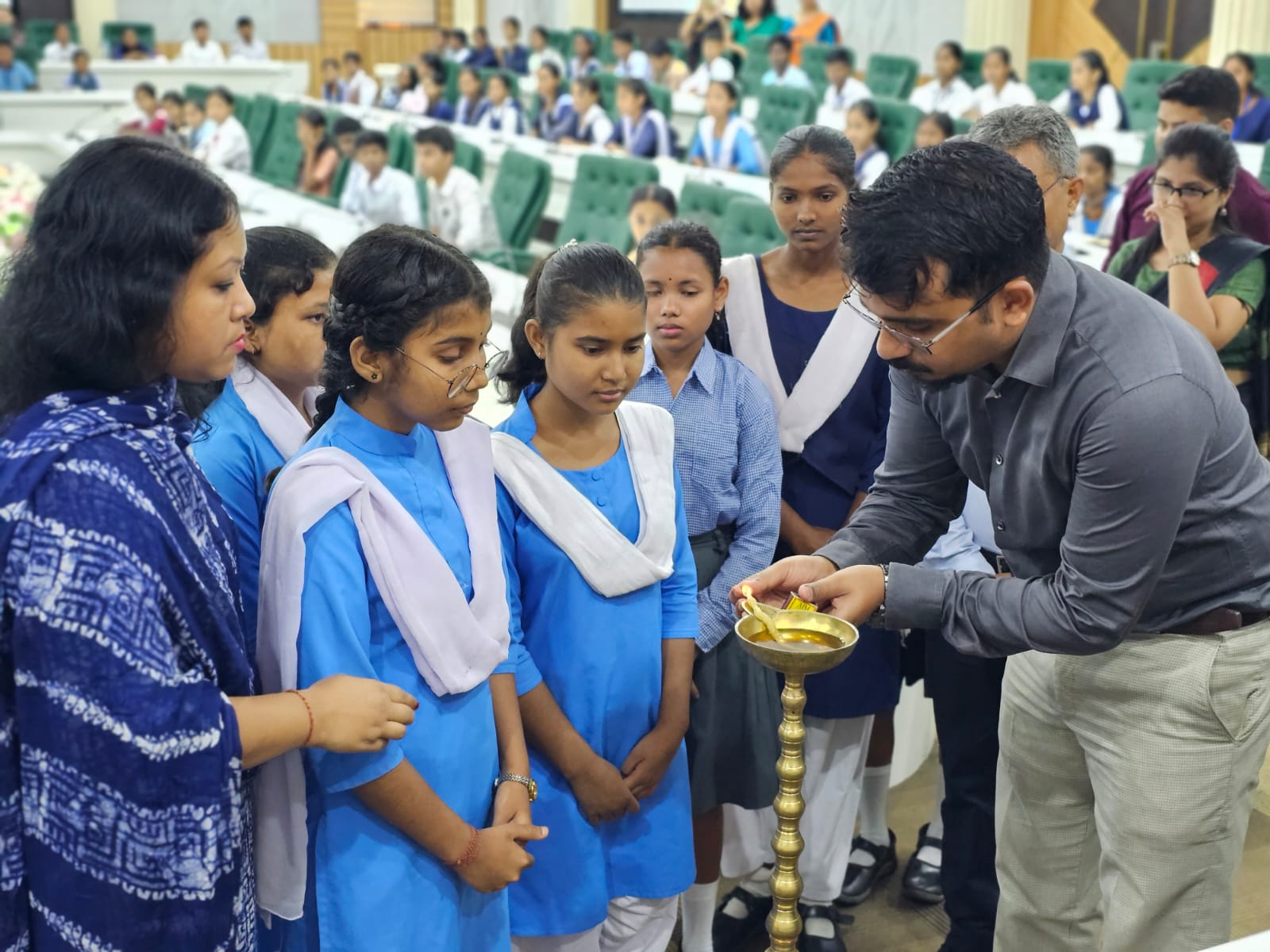 ১১৬ খন বিদ্যালয়ৰ ছাত্ৰ-ছাত্ৰীক লৈ অভিৰোচন অনুষ্ঠান সম্পন্ন