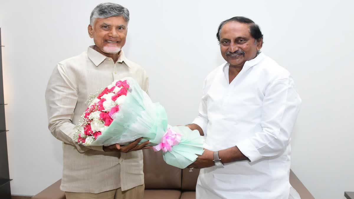 Kiran Kumar Reddy Meet AP CM Chandra Babu