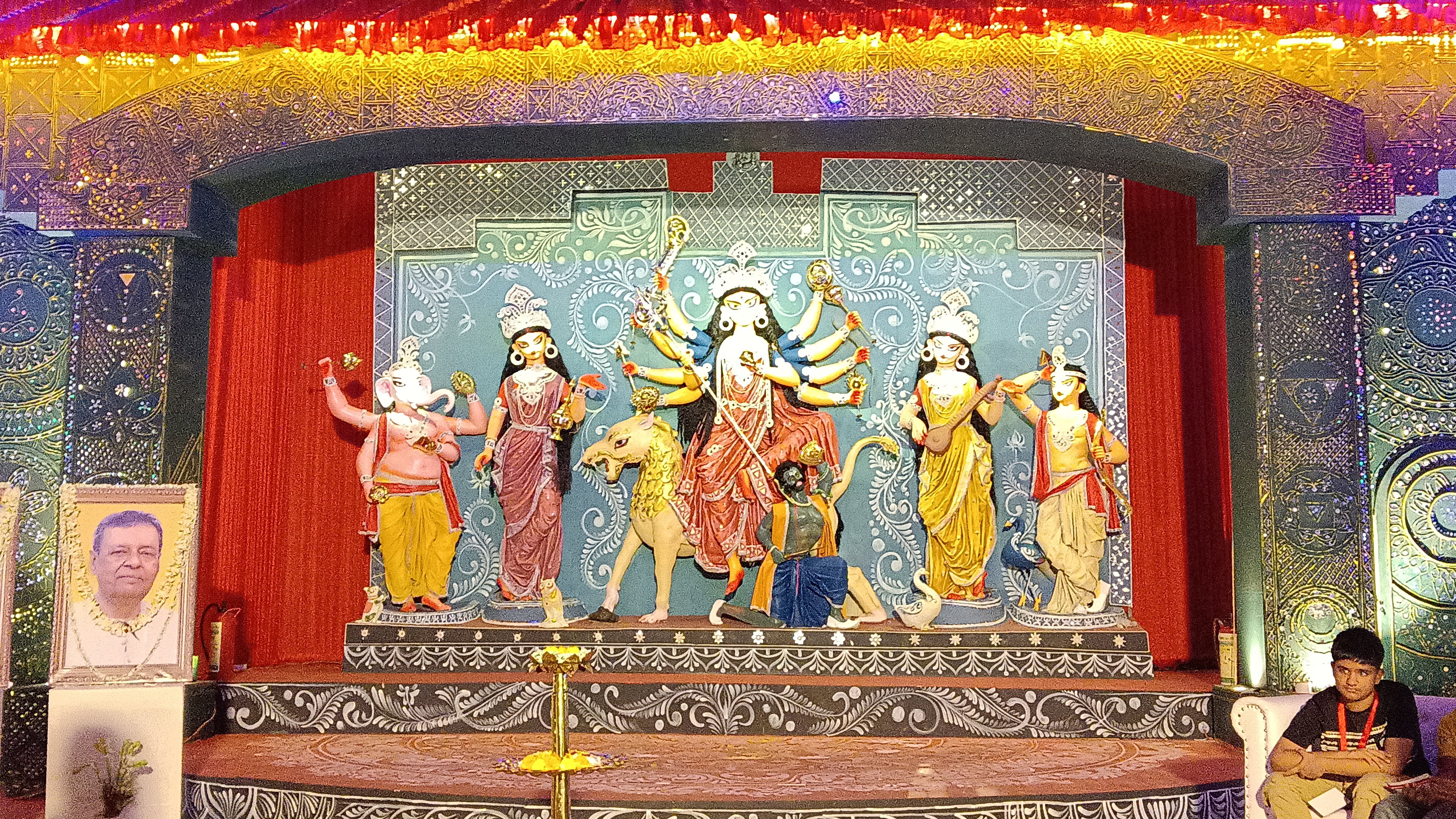 SOURAV INAUGURATES DURGA PUJA