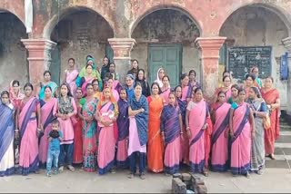 anganwadi-workers-protesr-regurding-pending-salary-deoghar