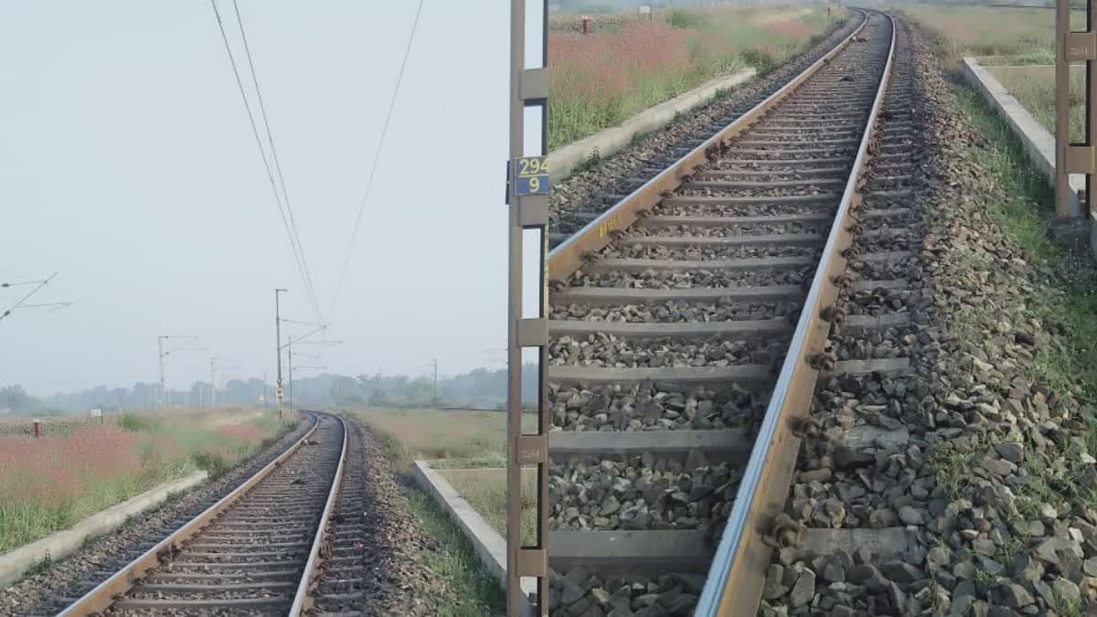 Dead bodies of boy and girl found on railway track in palamu