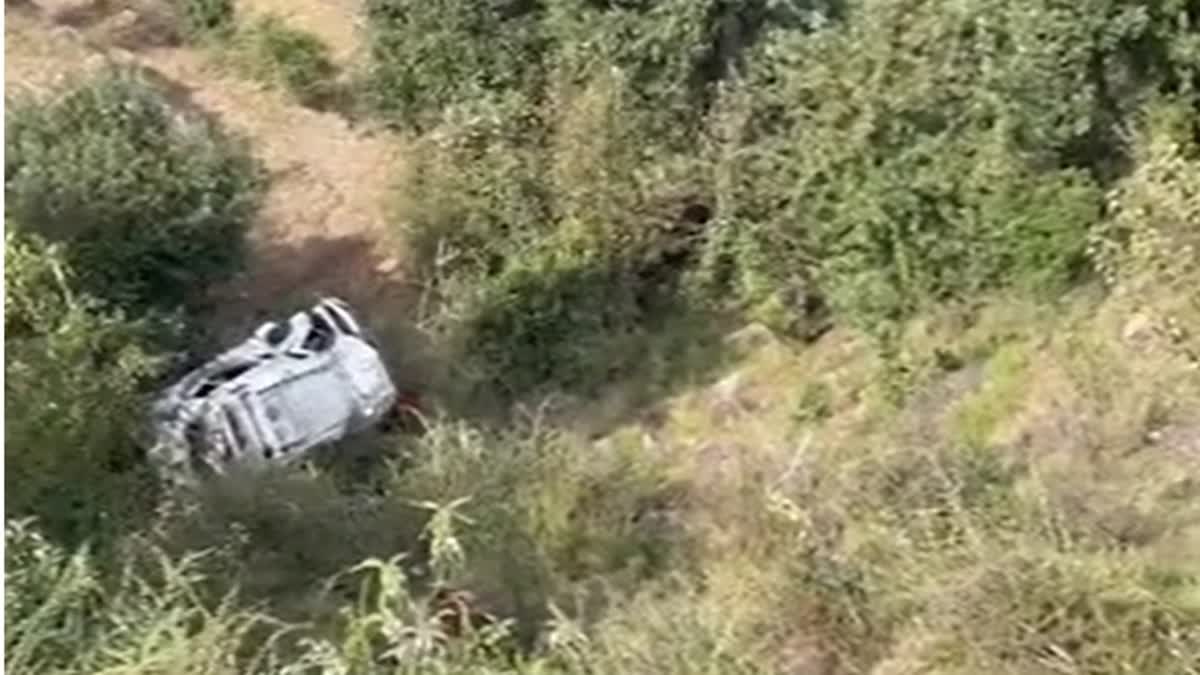 Three killed as minibus plunges into gorge in J&K's Rajouri