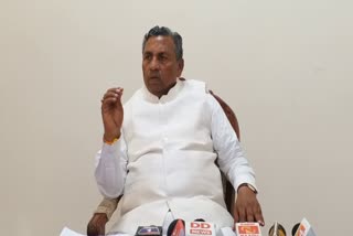 Etv Bharatminister-kh-muniappa-reaction-on-distribution-of-10-kg-of-rice-in-state