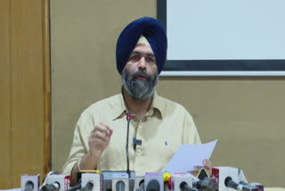 Akali Dal Press Conference, Parmbans Singh Romana