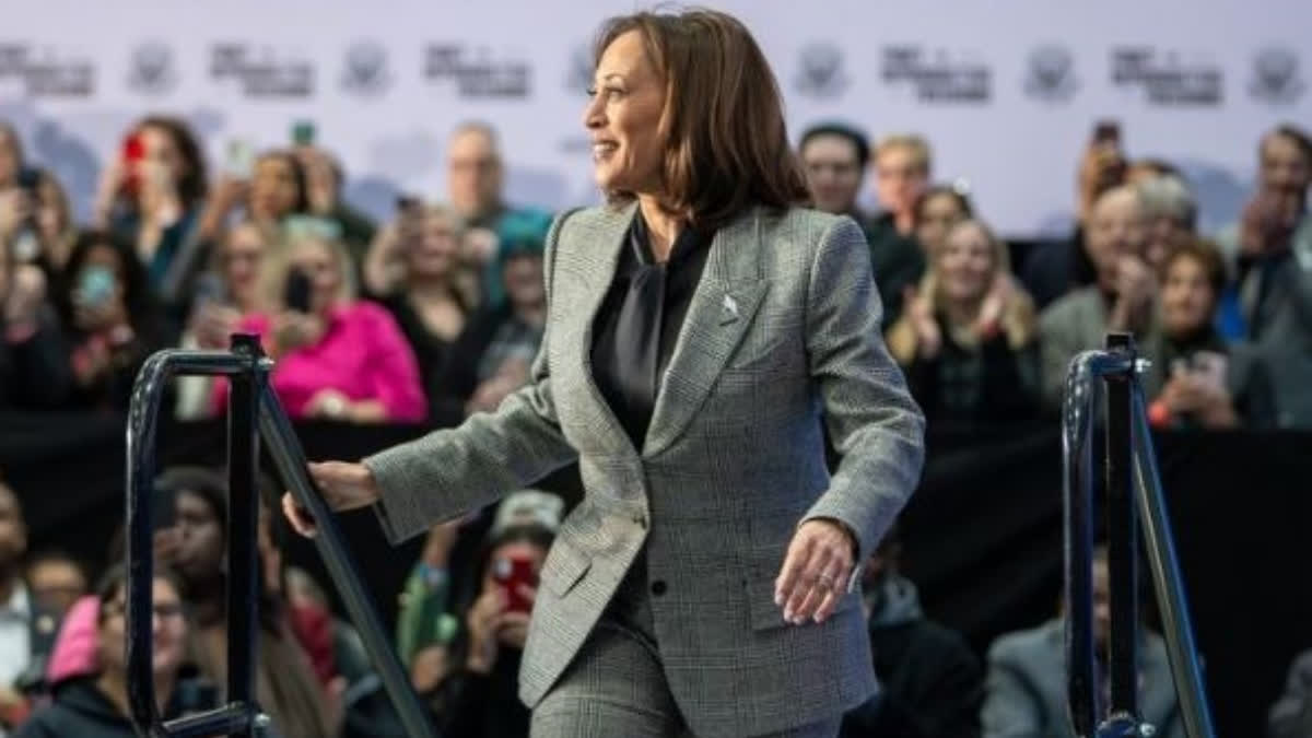 kamala-harris-redefines-power-dressing-fashion-modern-women