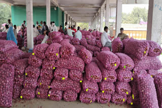 Bumper Arrival of Onions in Alwar