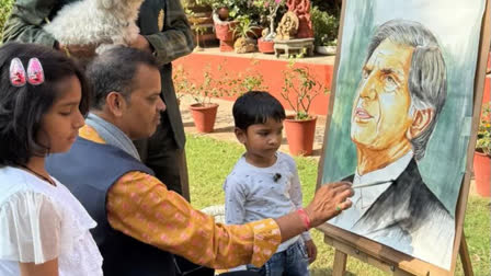 Chandra Prakash Gupta made this painting in Malarpan in the presence of social worker Sudhir Mathur, and poets Rohit Krishna Nandan, Mahi, Sandesh, and Mala.