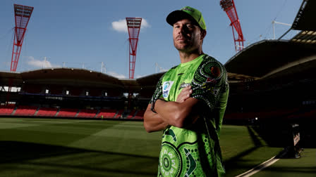 Days after Cricket Australia lifts captaincy ban, David Warner has been named as the Sydney Thunder captain for the upcoming Big Bash League season.