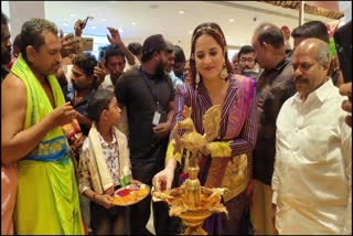 anasuya_cmr_shopping_mall_opening_in_prakasam