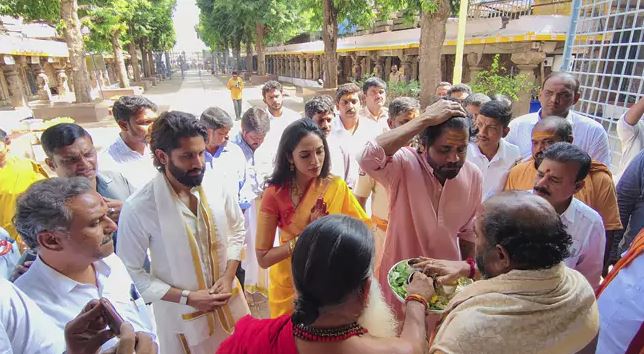 Akkineni Nagarjuna Family Visit Srisailam