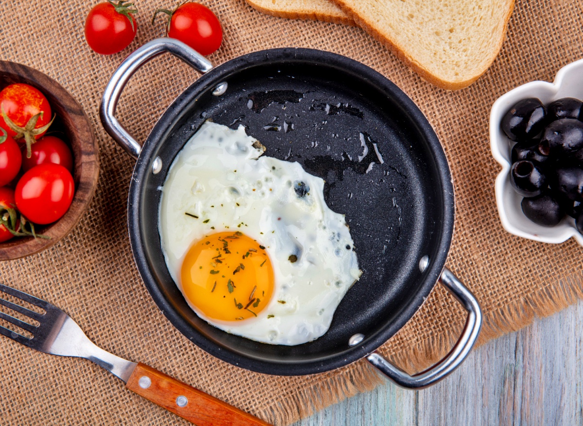 Eggs are rich in choline