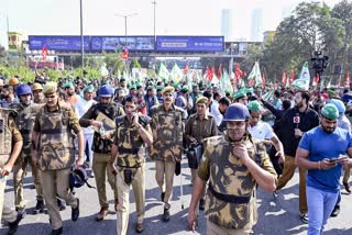 farmers protest  Congress backs farmers protest  jayaram ramesh  mobile ban