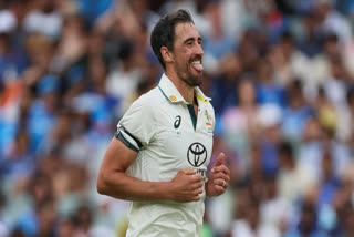 Star Australia fast bowler Mitchell Starc was seen engaging in banter with Indian fans on Day 1 of the second Test against India in Adelaide.