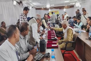 Third day of diamond auction at Panna Diamond Office