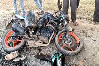 Two youths died in road accident in Gumla