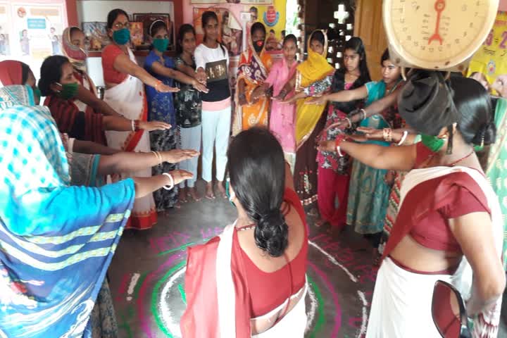 anganwadi worker  conduct voter awareness campaign