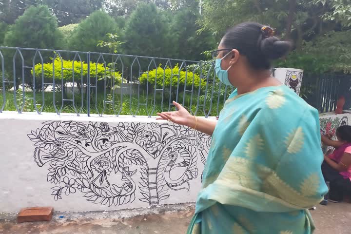 mithila painting made on walls of collectorate buildings