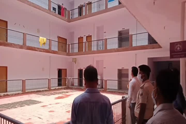 DM and SP inspected Sadar Hospital regarding Corona patients in Jehanabad