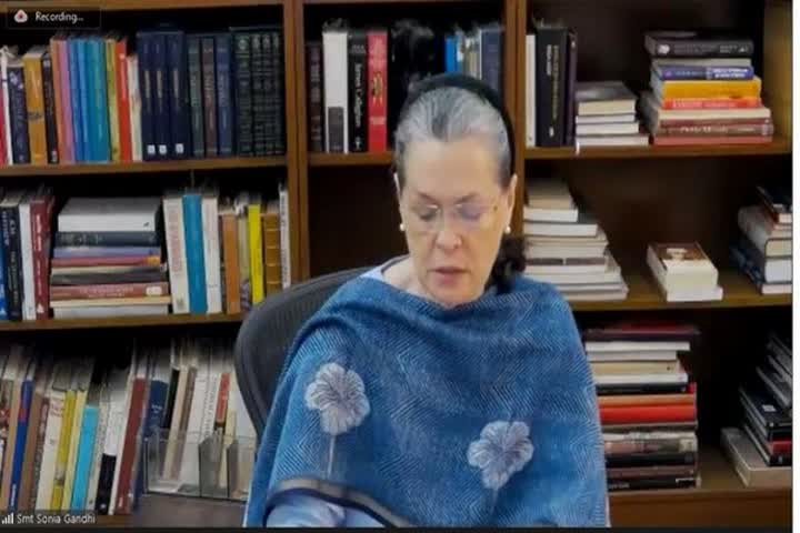 Mismanagement, wrong policies by Centre causing crisis in nation: Sonia Gandhi at CWC