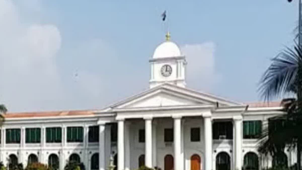 cleaning staff Uniform  Secretariat  ജീവനക്കാർക്ക് കറുപ്പ്  പണം അനുവദിച്ച് സർക്കാർ