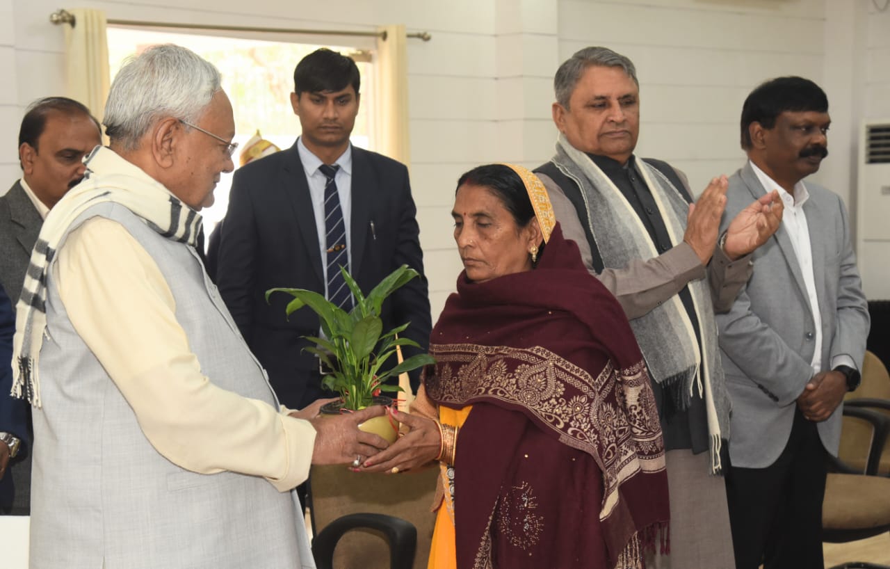 पंचायत जनप्रतिनिधियों ने मुख्यमंत्री से की मुलाकात.