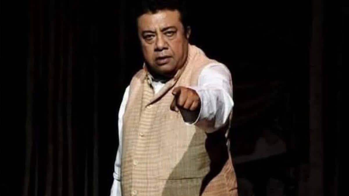 Alok Chatterjee in the play Natsamrat